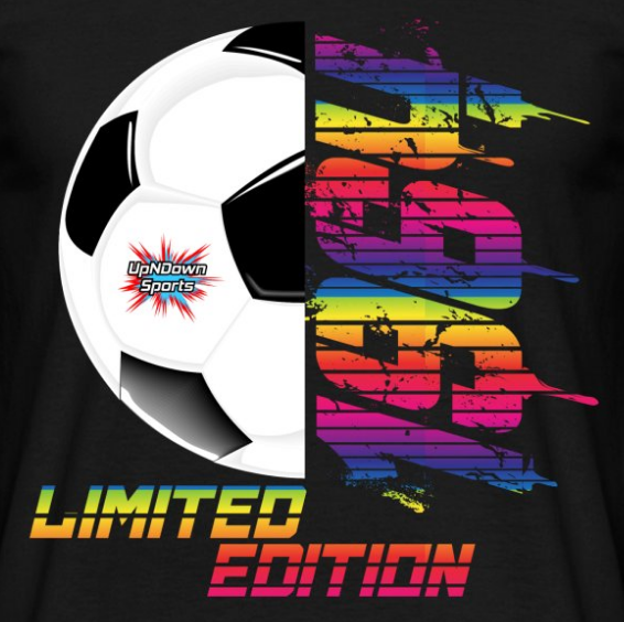 Design Fußball T-Shirt schwarz mit Spruch Meister 2024 Motiv halber Fußball Logo UpNDownSports